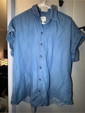 Tilley Jean Light Blue Short-Sleeve Button-Up Shirt